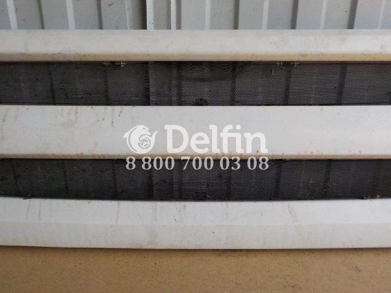 1536807 Решетка радиатора нижняя откидная Scania 5