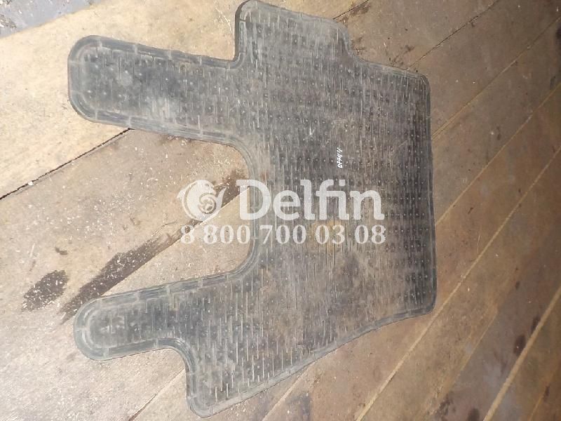 1430665 Коврик LH Scania