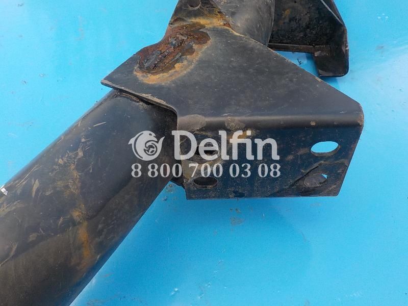 5010496742 Кронштейн подножки RH Renault