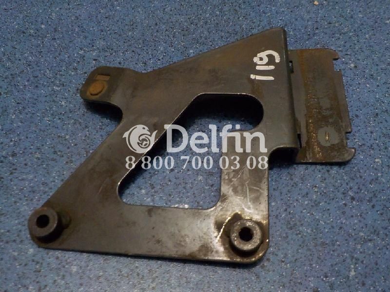 7420776392 Кронштейн маслозаливной горловины Renault