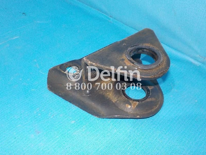 8137172 Кронштейн крепления переднего стабилизатора LH Iveco