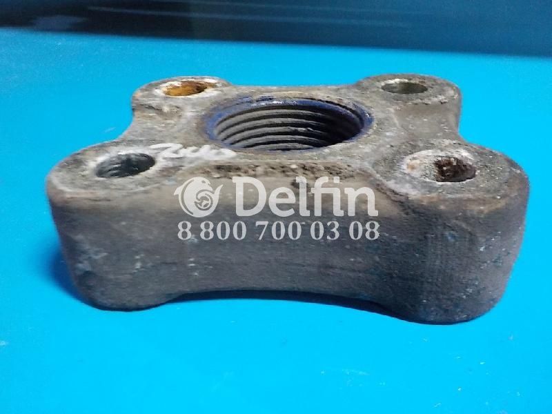 7420997338 Кронштейн под буксировачный крюк Renault