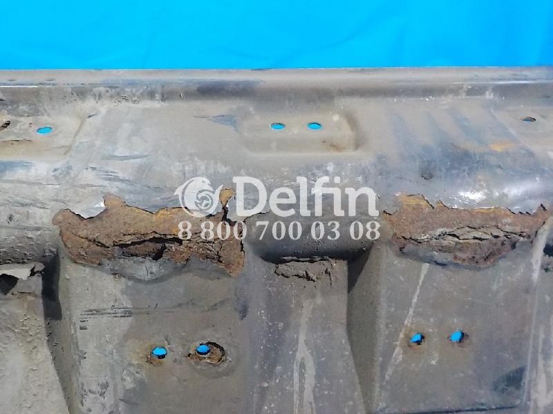 1725675 Кронштейн брызговика LH Scania (Уценка)