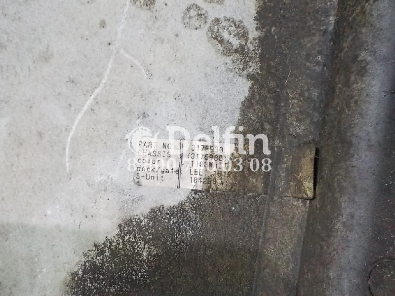 3175930 Накладка крыла правая Volvo