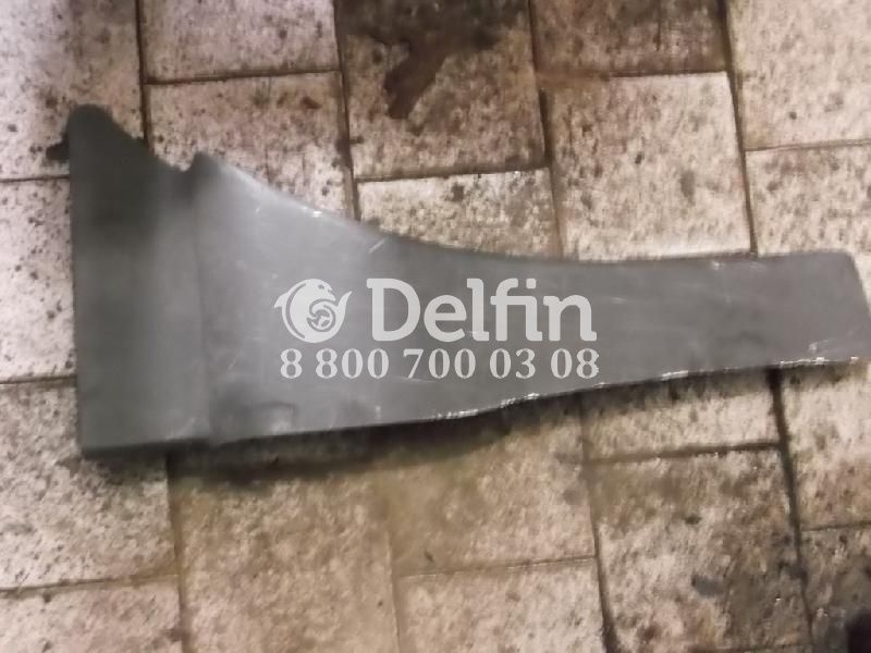 81664100318 Козырек крыла RH MAN (Уценка)