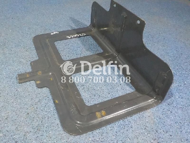 2603884 Кронштейн крепления брызговика левого Scania