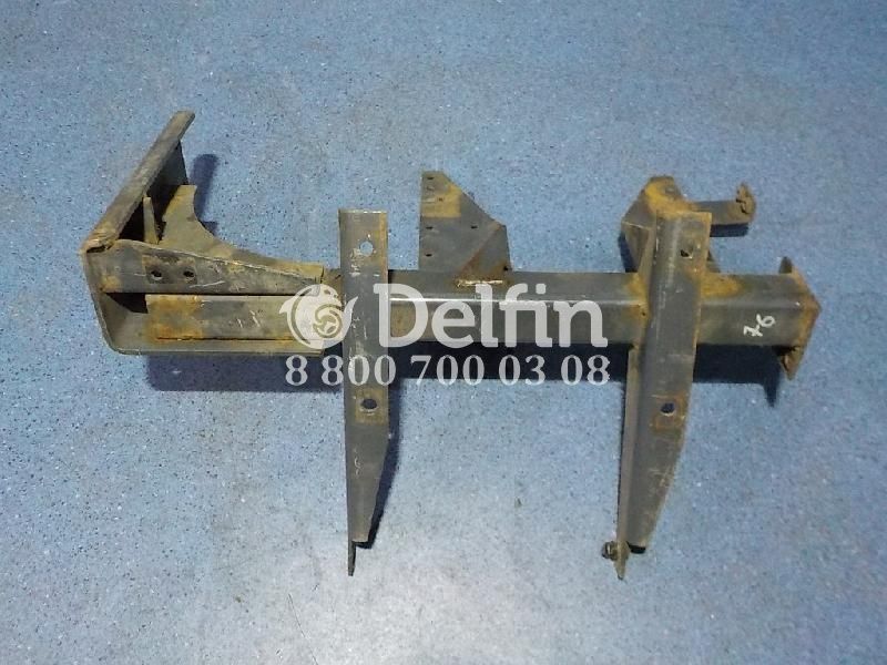 1392286 Кронштейн крепления крыла передний правый DAF