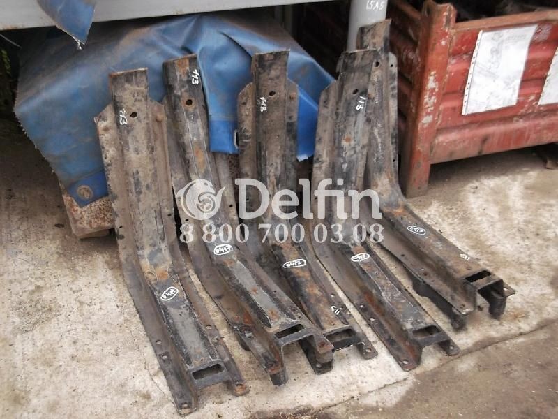 81418010256 Кронштейн топливного бака