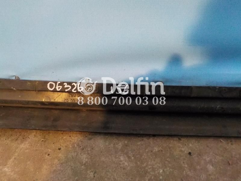 9436980062 Накладка лобового стекла левая Mercedes Benz