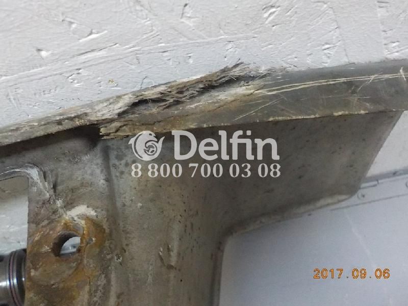 81615100741 Нижняя подножка LH MAN (Уценка)