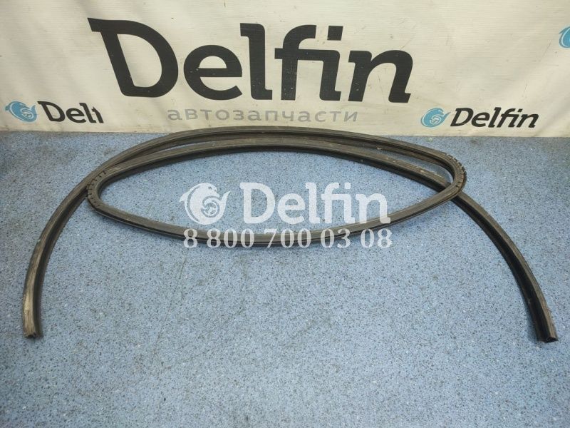 1865522 Уплотнитель направляющей стекла двери левый LH  Scania