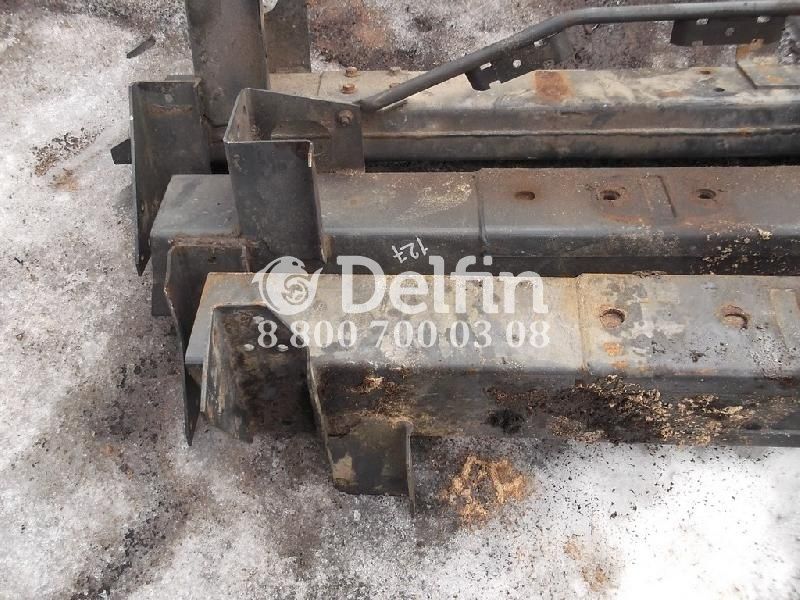 1674548 Усилитель переднего бампера DAF