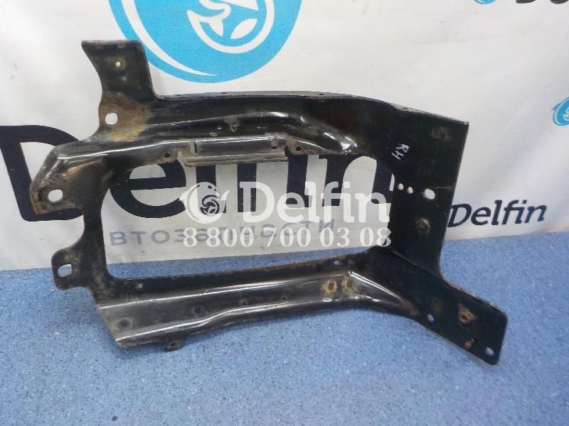 1807144 Кронштейн правой фары Scania 5 off road б/у