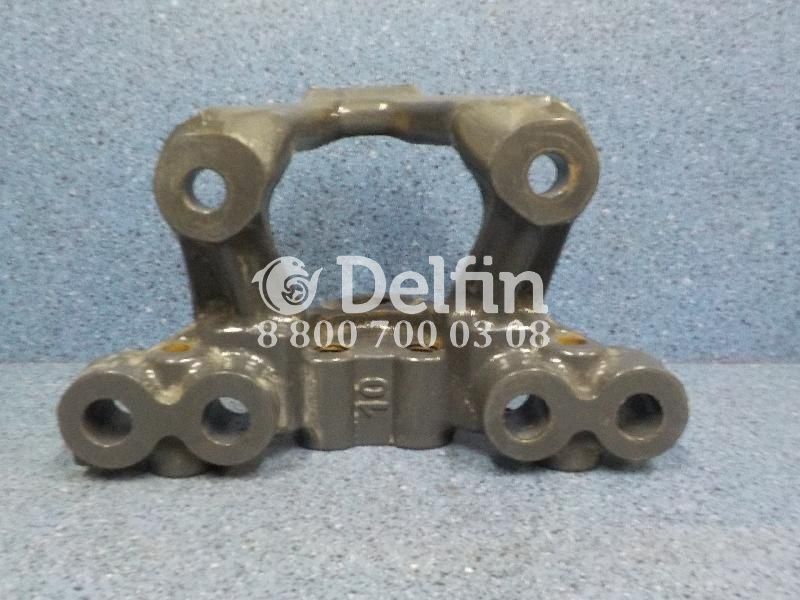 1932810 Кронштейн передней рессоры правый RH Scania