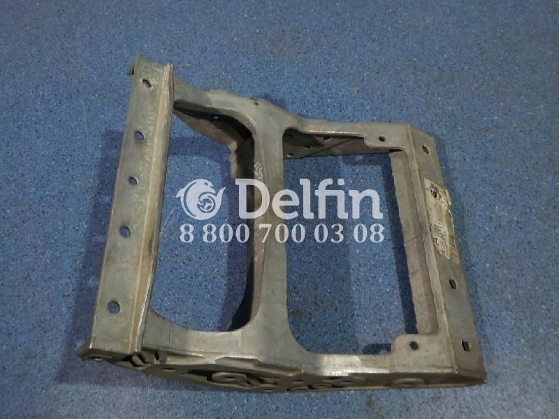 7421087113 Кронштейн подножки